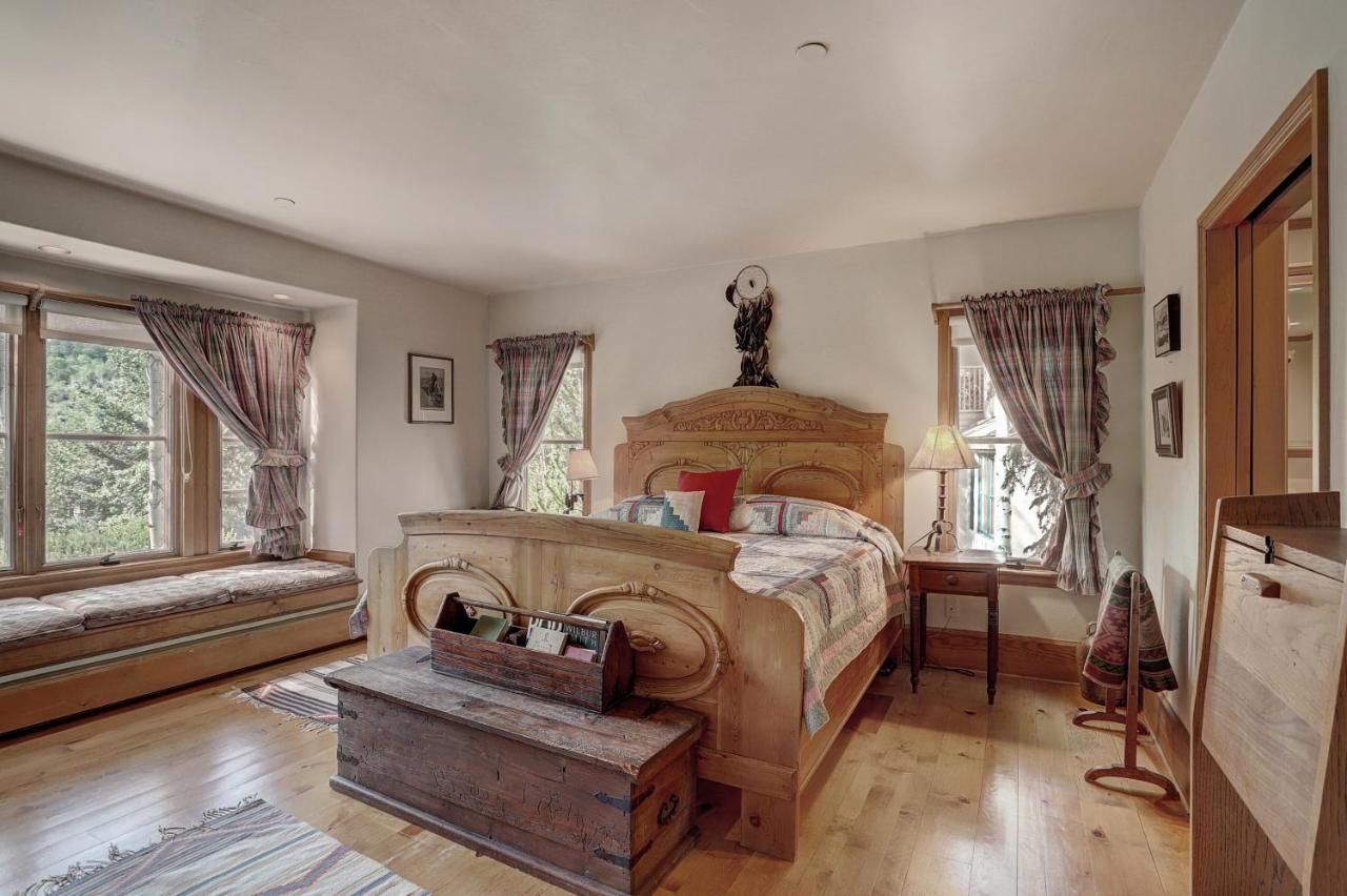 Saddleridge Villa Бийвър Крийк Екстериор снимка